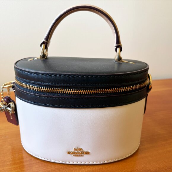 Coach x Selena Gomez Trail Bag - Picture 4 of 16